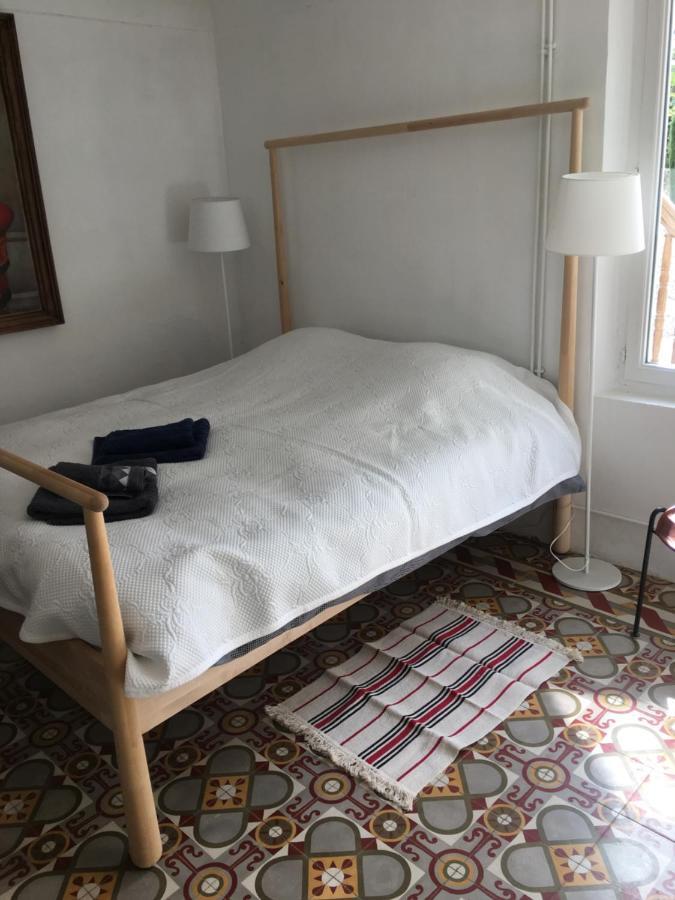 Bed and Breakfast Mas A Cheval-Blanc En Provence Exterior foto